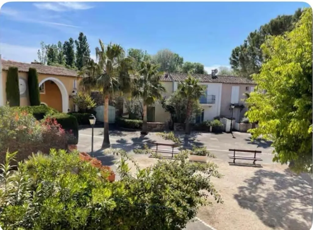 Bain De Soleil Refait A Neuf, Bord De Plage Et Piscine, Proche De Saint Tropez Gassin Apartment