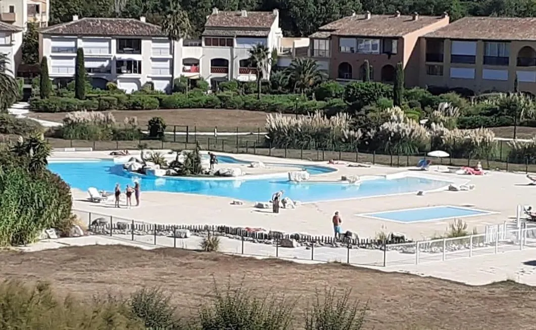 Apartment Bain De Soleil Refait A Neuf, Bord De Plage Et Piscine, Proche De Saint Tropez Gassin France
