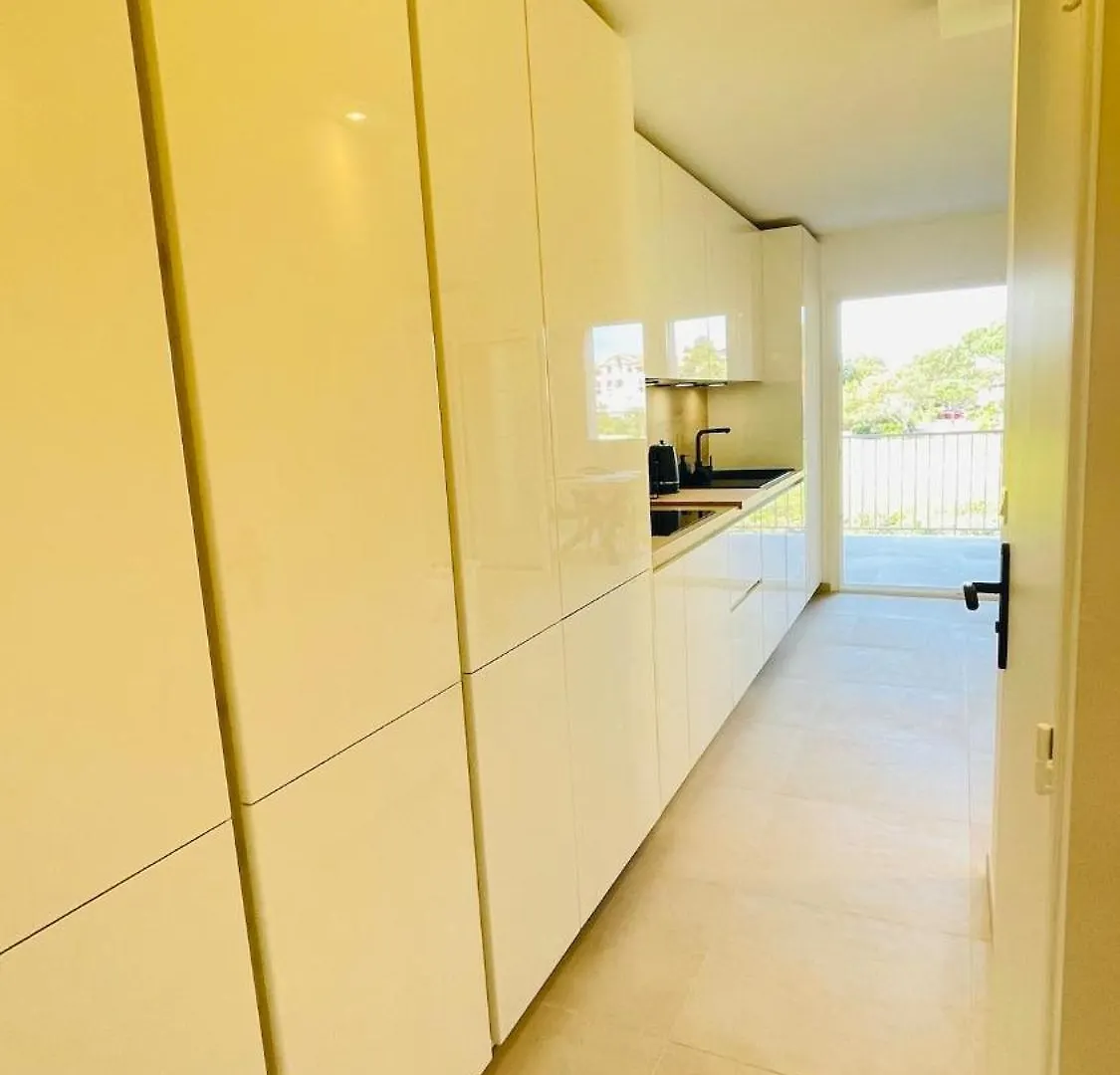 Apartment Bain De Soleil Refait A Neuf, Bord De Plage Et Piscine, Proche De Saint Tropez Gassin