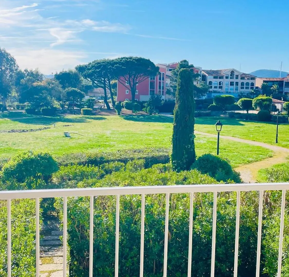 Bain De Soleil Refait A Neuf, Bord De Plage Et Piscine, Proche De Saint Tropez Gassin